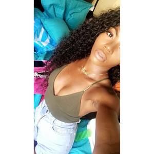 Meet your Posher, Connie